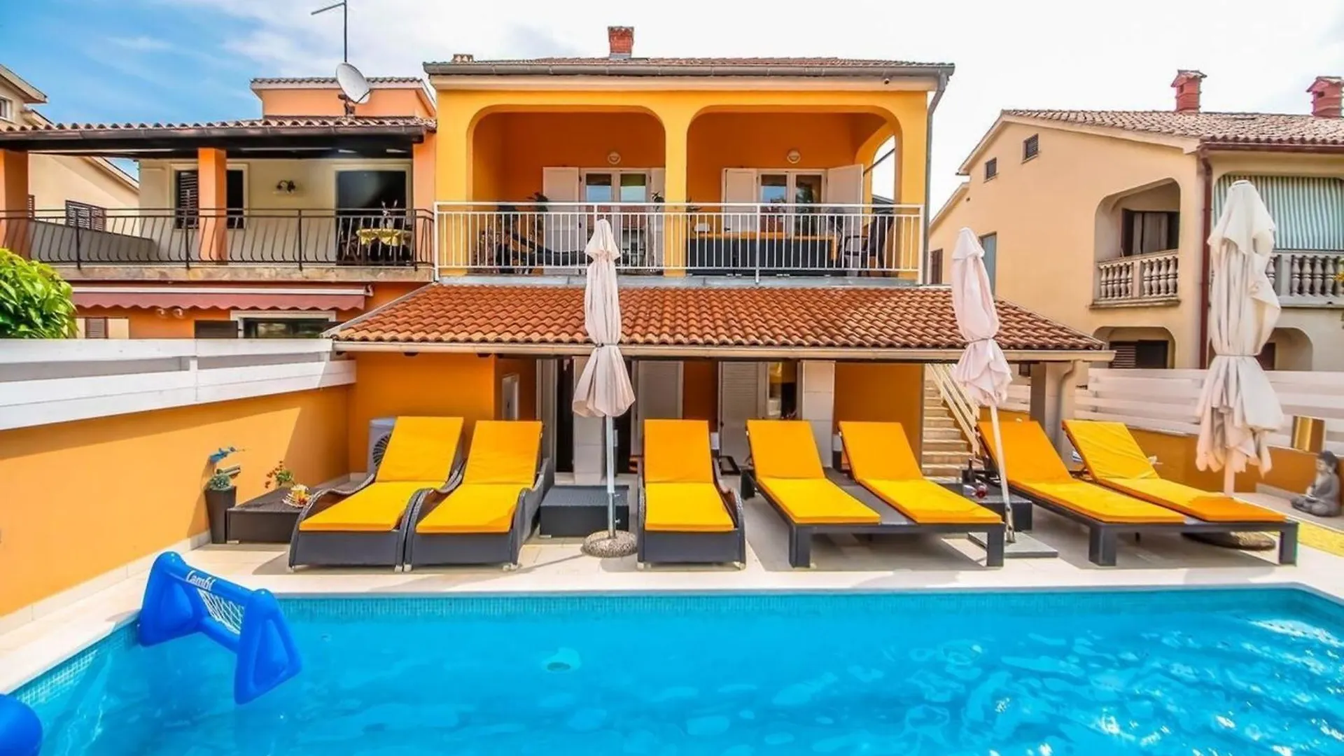 Holiday home Ferienhaus Mit Privatpool Fuer 10 Personen Ca 190 Qm In Banjole, Istrien Istrische Riviera