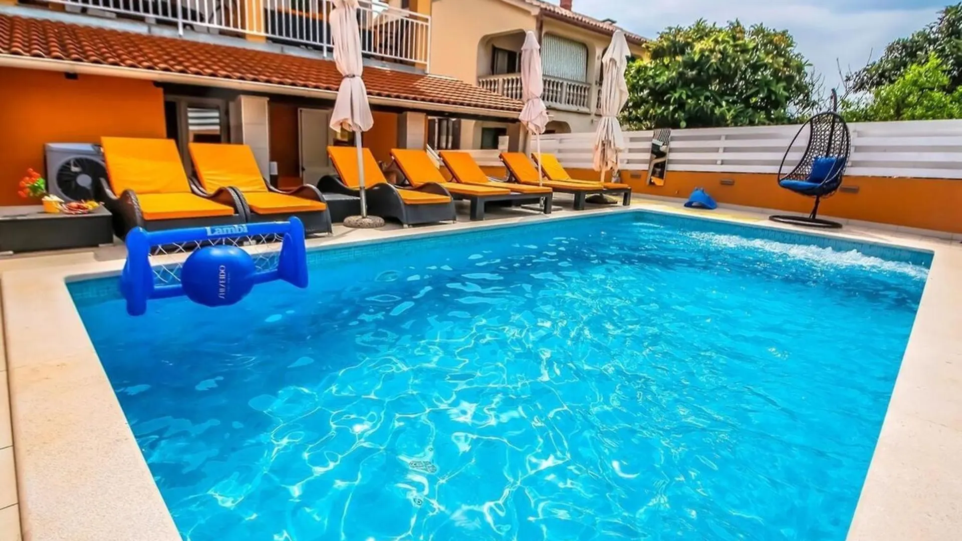 Ferienhaus Mit Privatpool Fuer 10 Personen Ca 190 Qm In Banjole, Istrien Istrische Riviera 0*, Banjole