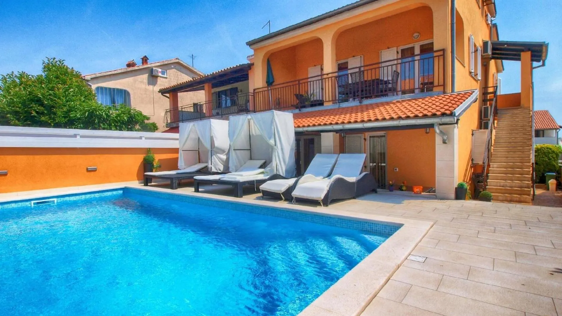 Ferienhaus Mit Privatpool Fuer 10 Personen Ca 190 Qm In Banjole, Istrien Istrische Riviera Banjole